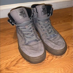 Supra grey/tan men’s 8 (fits women’s 9.5)